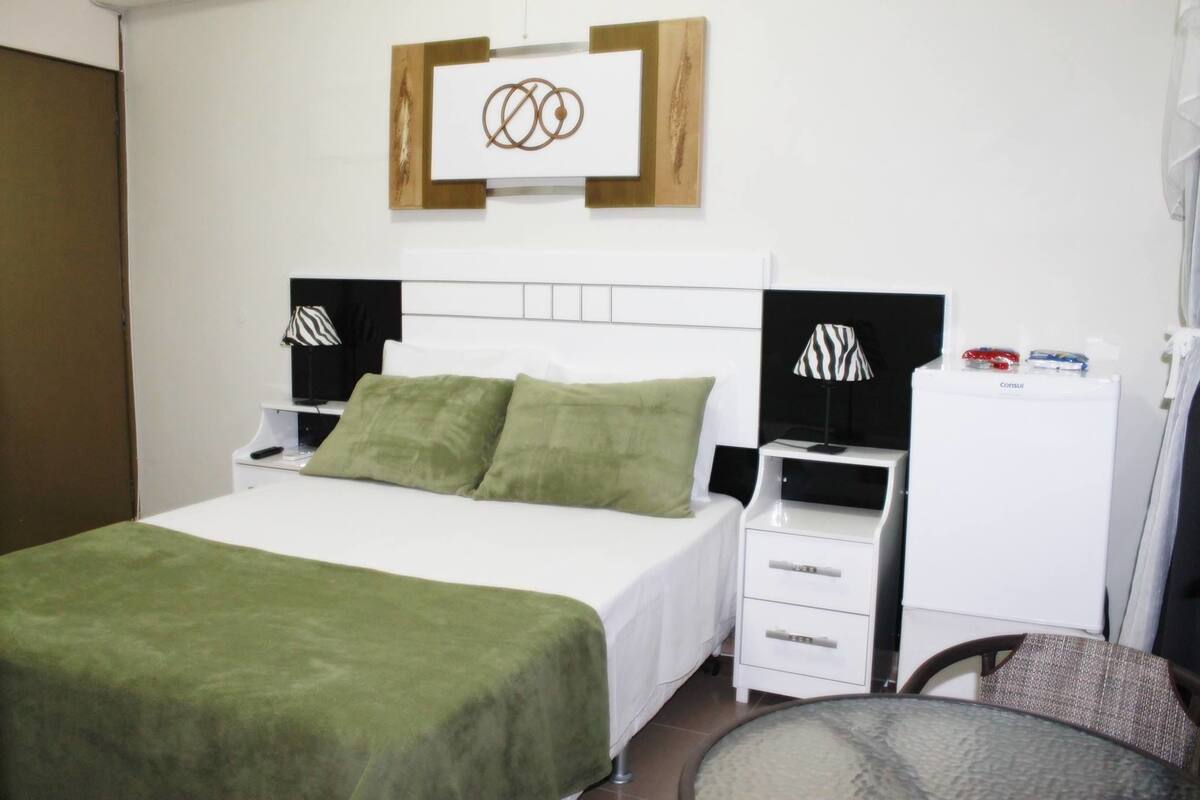 Minibar, tabla de planchar con plancha y wifi gratis