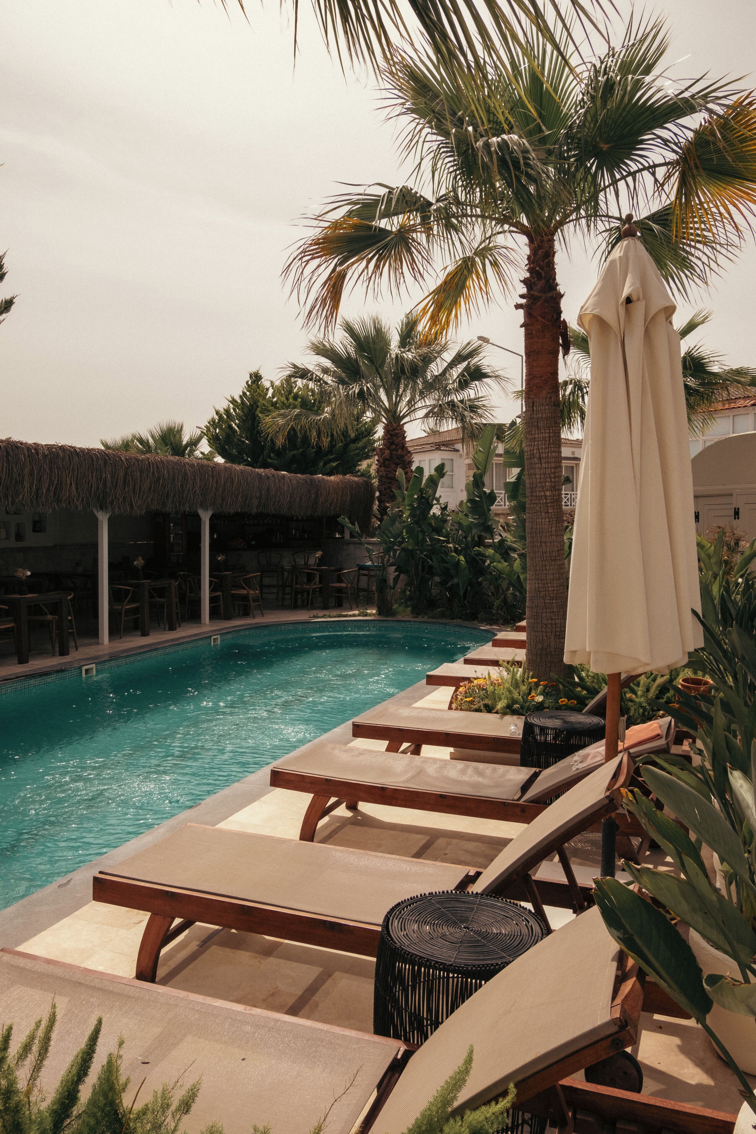 Seasonal outdoor pool, pool umbrellas, sun loungers