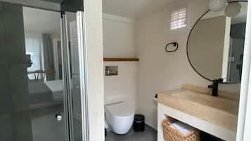 Design-Vierbettzimmer, 1 Schlafzimmer | Badezimmer