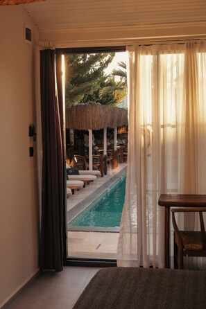 Premium bedding, in-room safe, free WiFi, bed sheets - Art Alacati (Cesme)