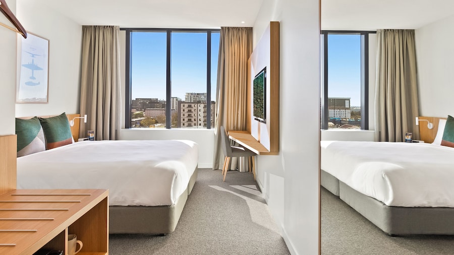 Mantra on Sydney Airport