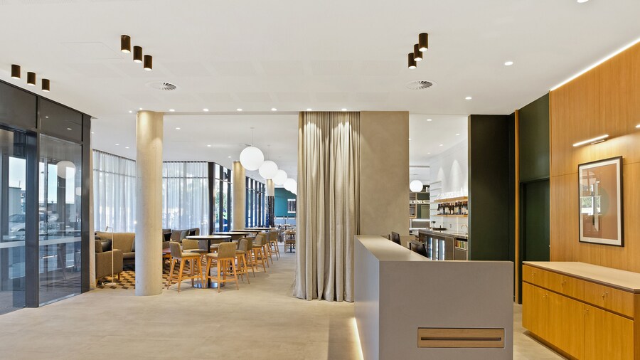 Mantra on Sydney Airport