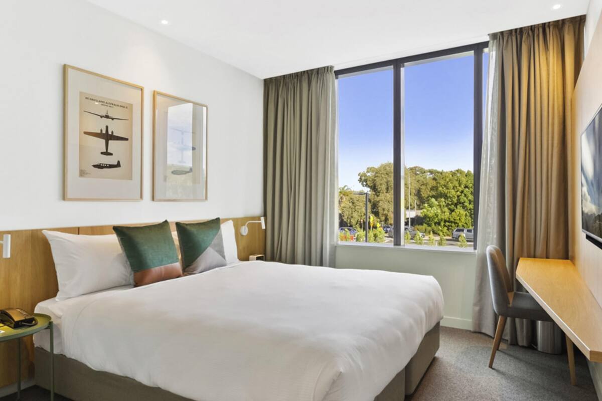 1 bedroom, premium bedding, in-room safe, desk