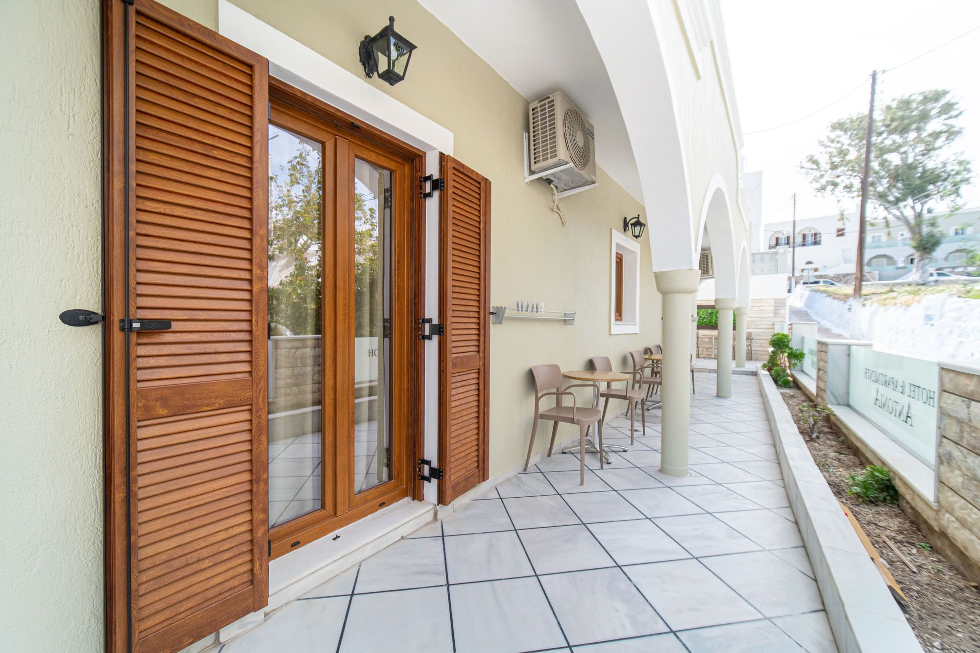 basic triple room | balcony view