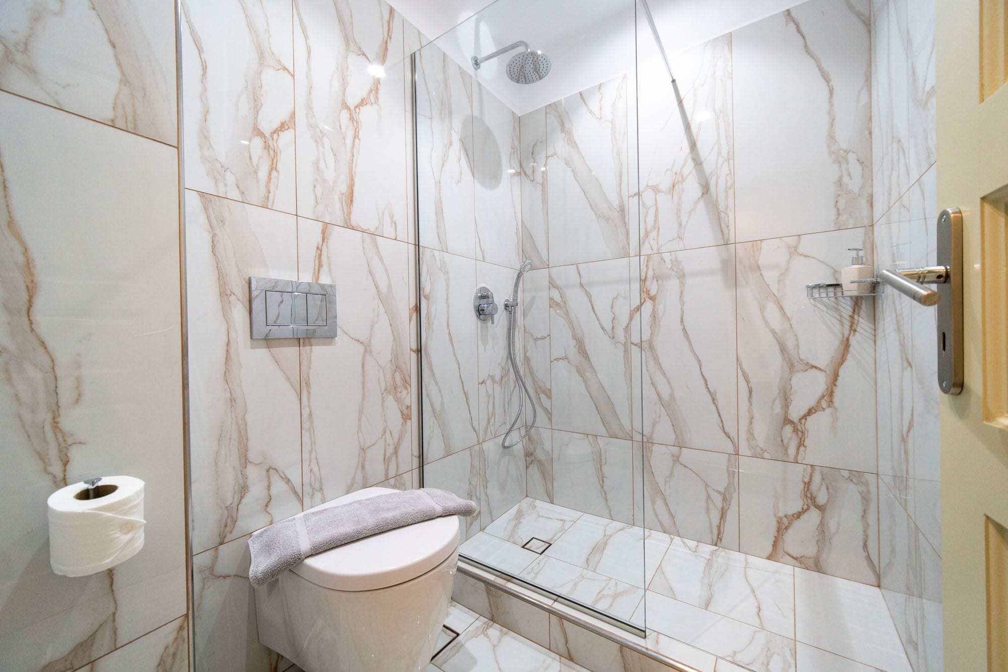 basic double room | bathroom | shower, hair dryer, towels