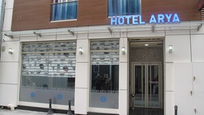 A hotel facade with a prominent sign reading "HOTEL ARYA". - Kadikoy Arya Hotel (Istanbul)
