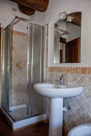 Free toiletries, hair dryer, towels - Borgo Carpineto (Castelnuovo Berardenga)