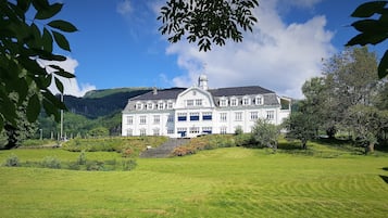 Fachada de la propiedad