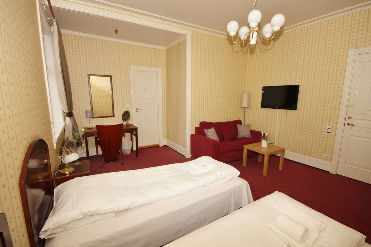 Deluxe Double Room, Mountain View | Desk, blackout drapes, iron/ironing board (on request)