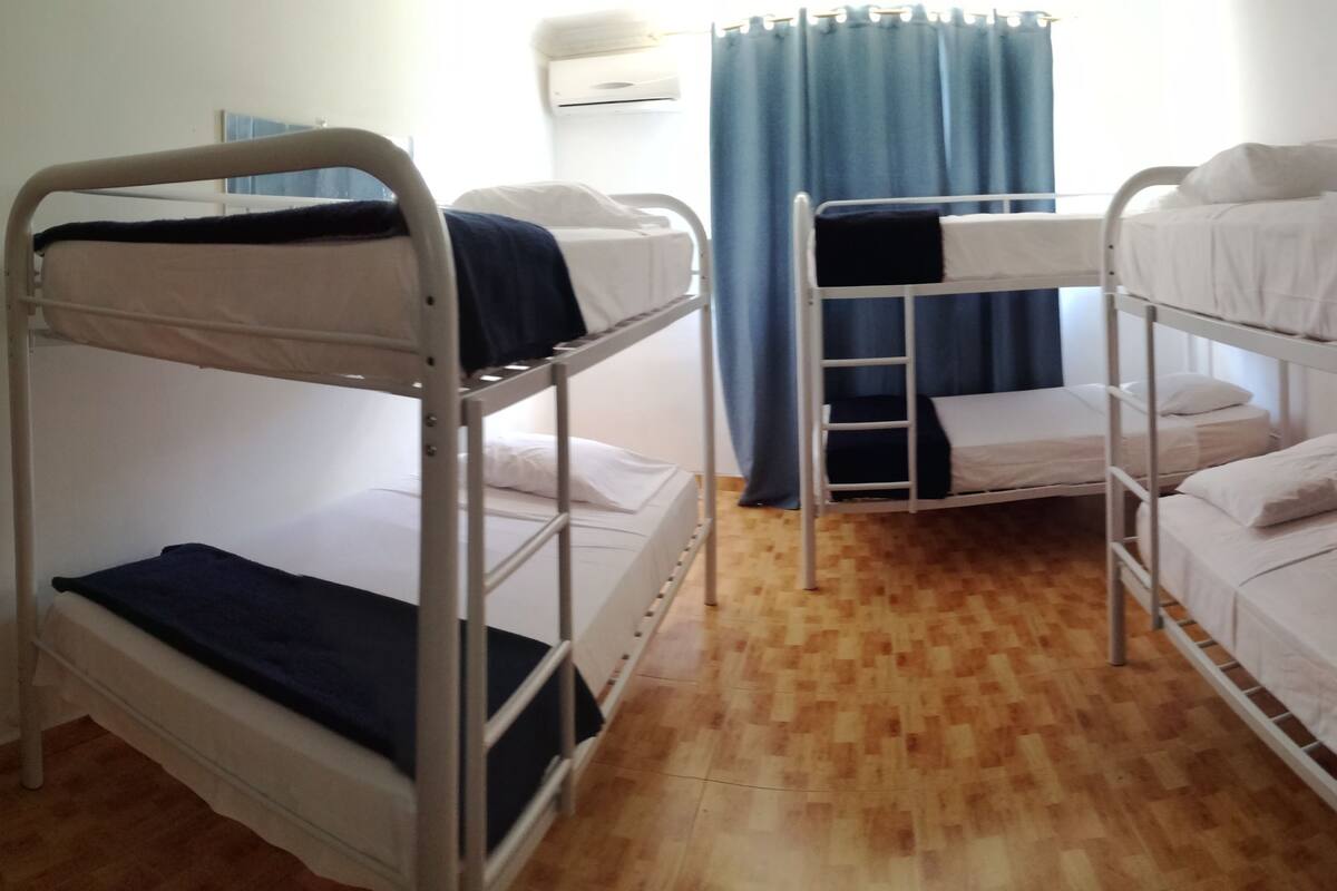 Dormitorio condiviso Classic, dormitorio misto, bagno condiviso | Wi-Fi gratuito