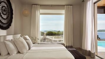 Ocean One Bedroom Pool Villa | 1 bedroom, minibar, in-room safe, soundproofing