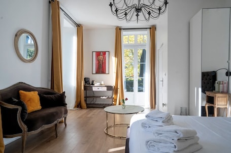 Sábanas de algodón egipcio y ropa de cama de alta calidad . Château Des Ayes