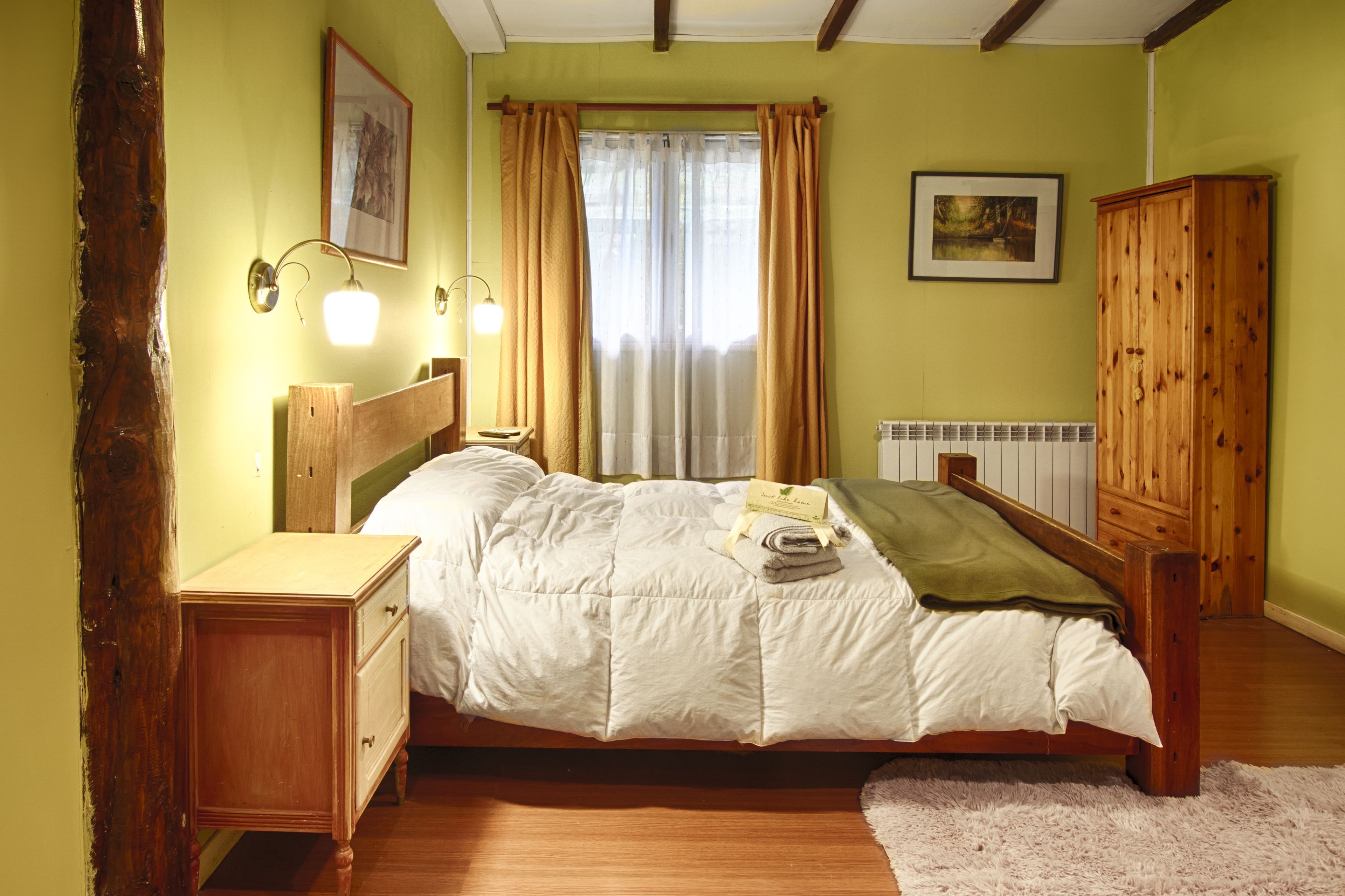 Ropa de cama de alta calidad, edredón y minibar 