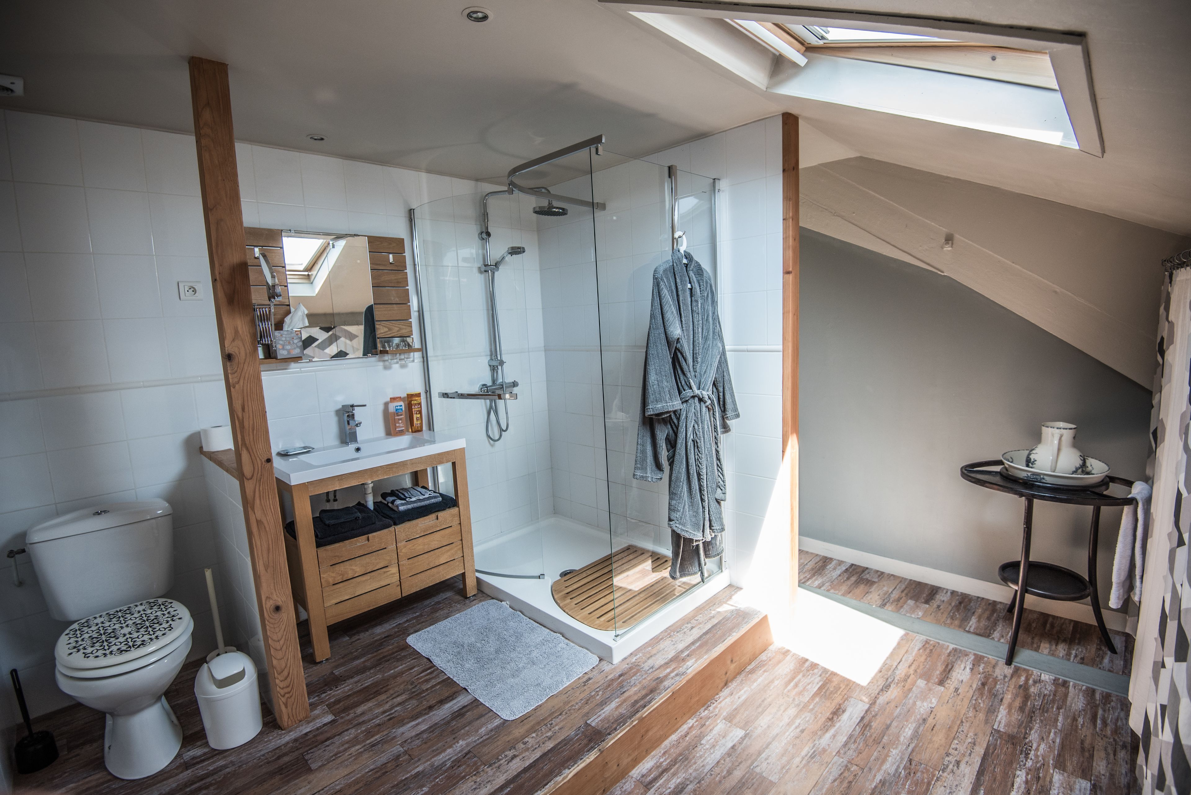 Chambre Double Classique (N°3 Black and white) | Salle de bain