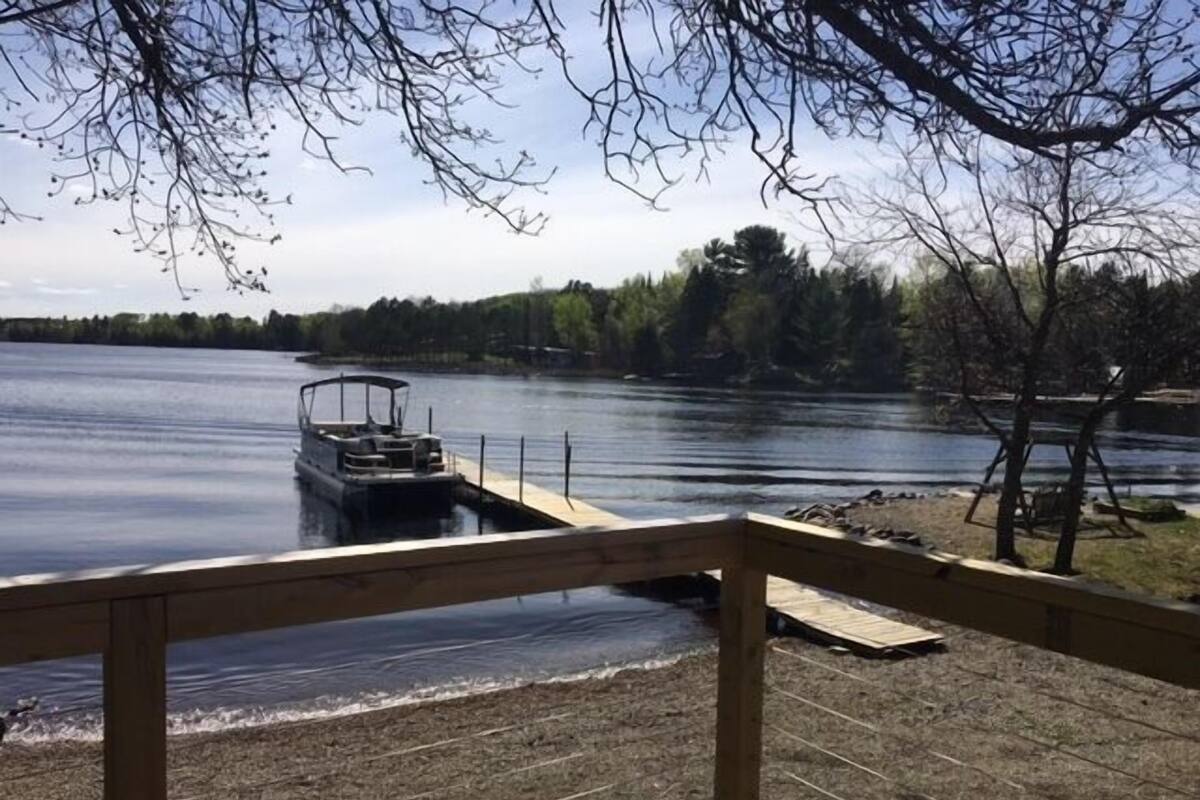 Studio (Lakefront - No. 4) | Lac