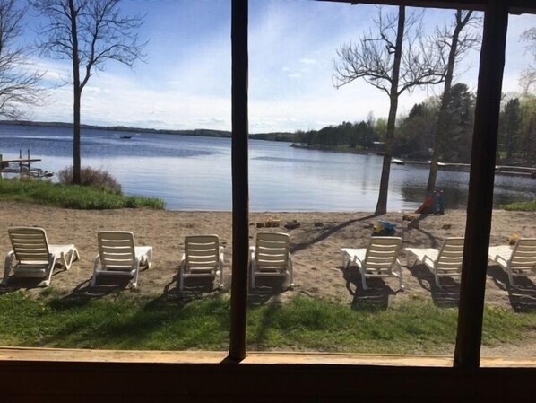 Estudio (Lakefront - No. 3) | Vista al lago