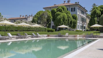 Comfort Room, Pool View | Outdoor pool