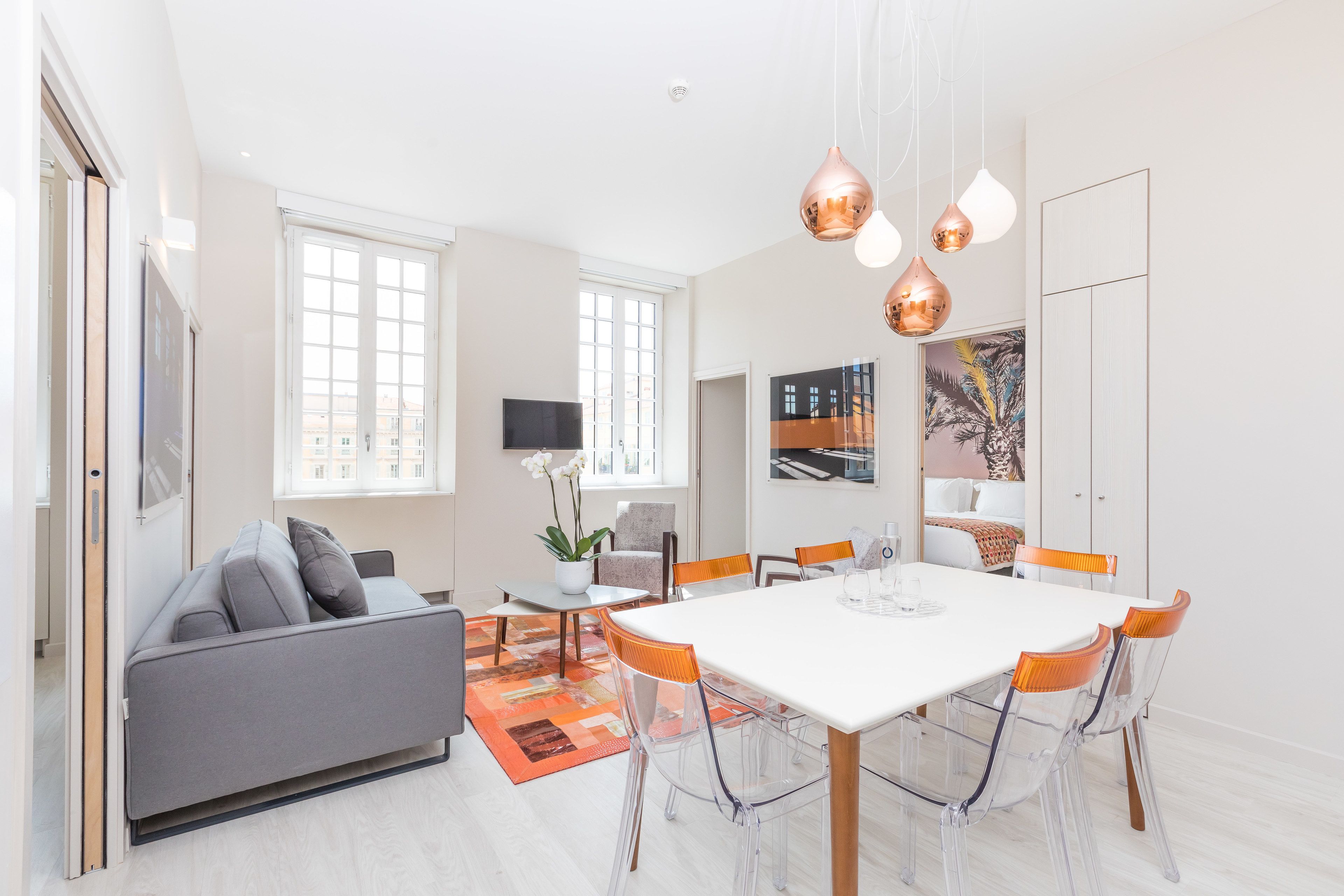 premium bedding, minibar, in-room safe, soundproofing