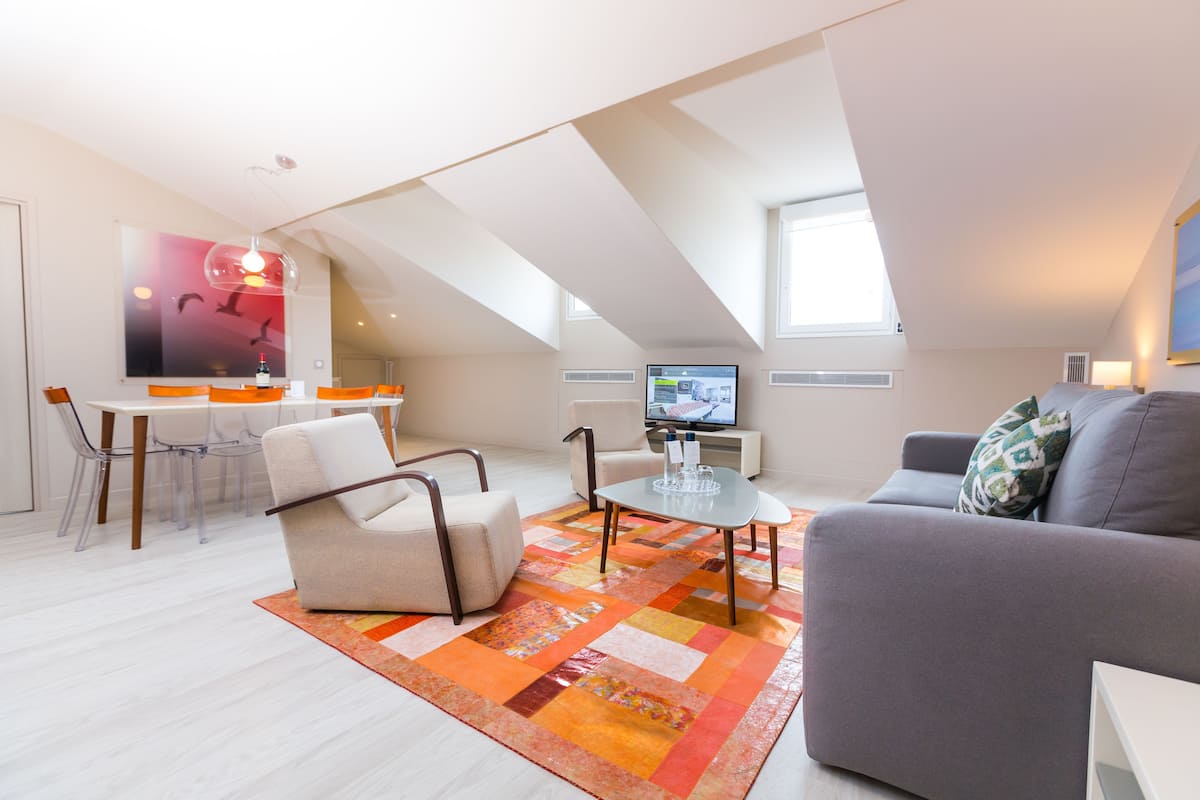 Apartment, 2 Bedrooms | Living room | Flat-screen TV