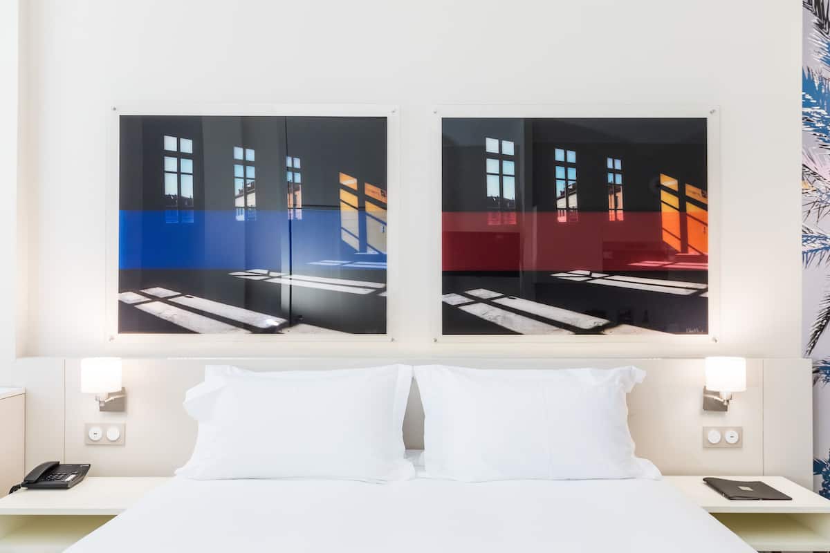 junior suite | premium bedding, minibar, in-room safe, soundproofing