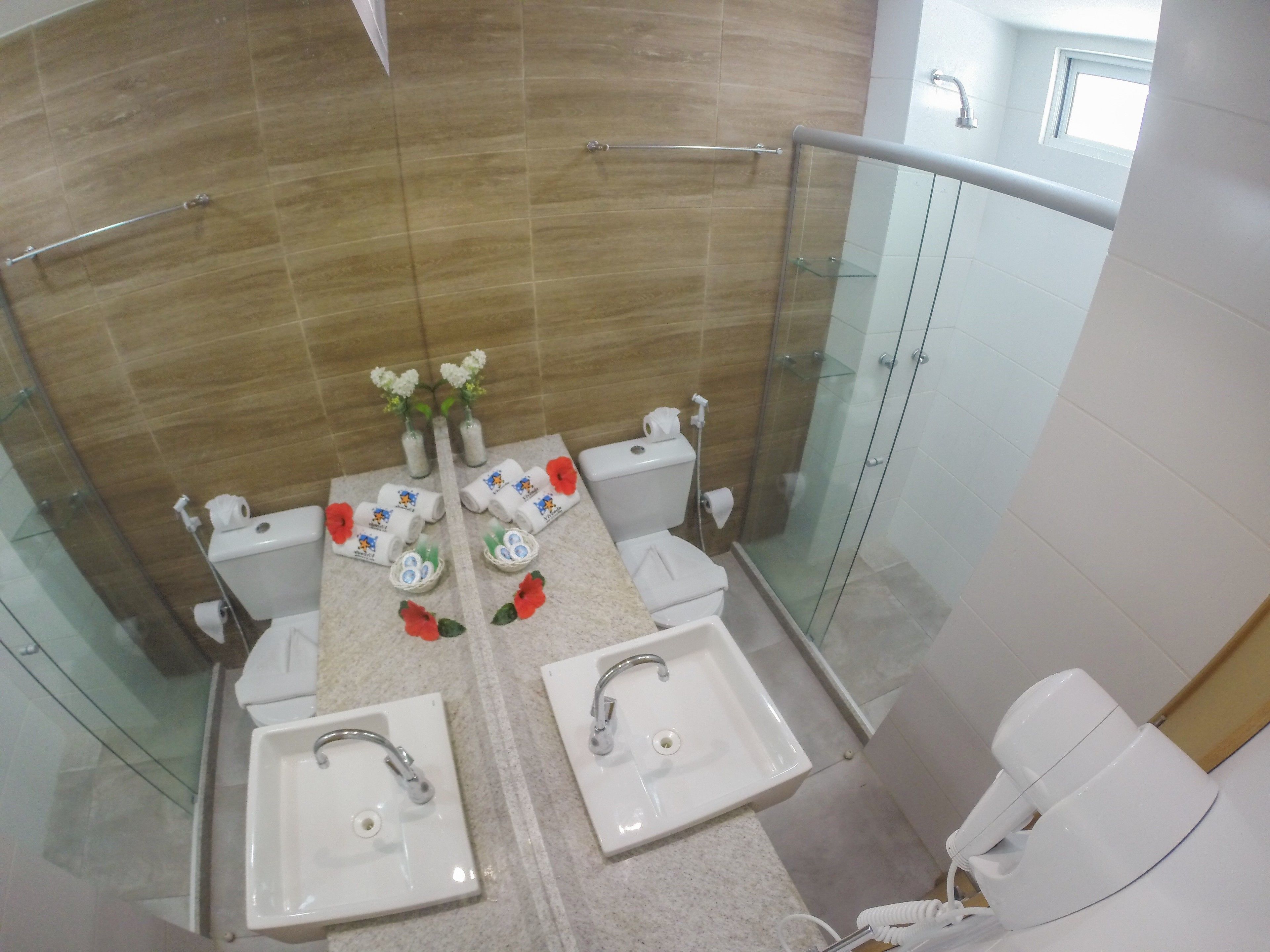 shower, free toiletries, hair dryer, towels