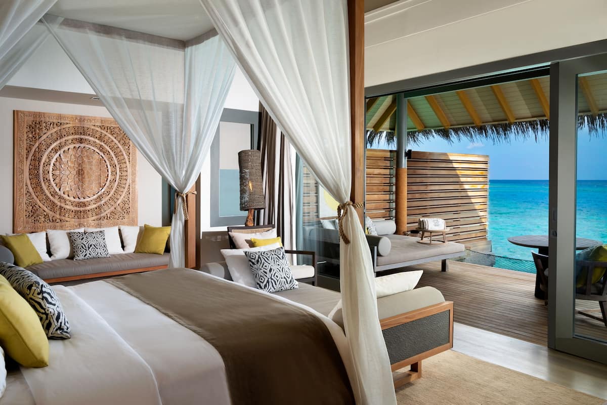 Over Water Villa-45% off on Seaplane Transfers, Free stay for 2 kids under 12 till 22 Dec'24 | 1 Schlafzimmer, BettwÀsche aus Àgyptischer Baumwolle