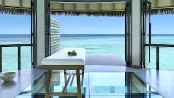 Couples treatment rooms, sauna, hot tub, steam room, body treatments