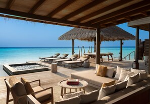 Bañera de hidromasaje privada