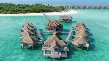 Couples treatment room(s), sauna, hot tub, steam room, body treatments