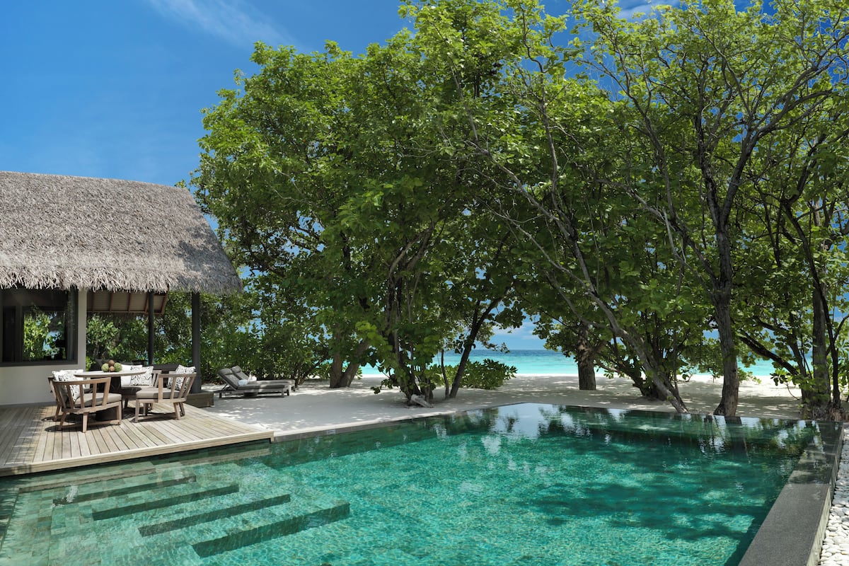 One Bedroom Deluxe Beach Pool Residence -45% off on Seaplane Transfers till 22nd Dec'24 | Strand-/Meerblick