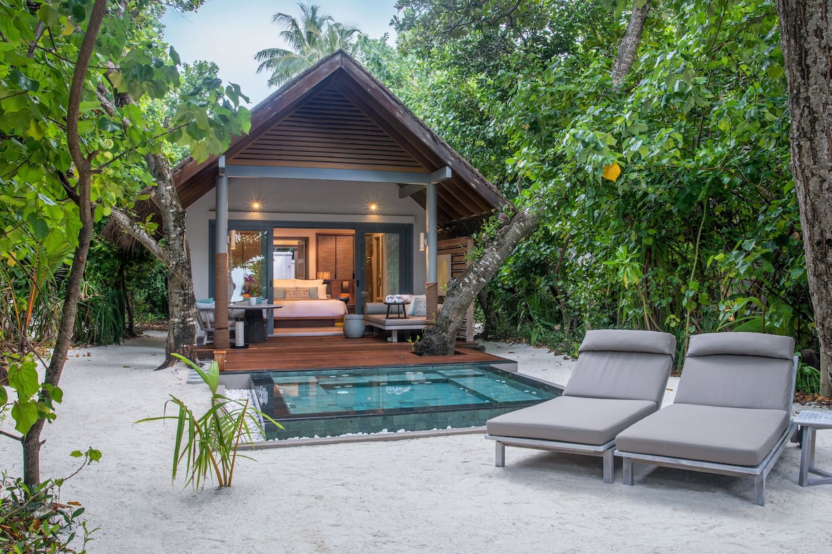 Beach Villa with Plunge Pool-45% off on Seaplane Transfers till 22nd Dec'24 | Terrazza/patio