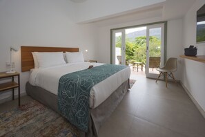 Deluxe-Zimmer | Hochwertige Bettwaren, Minibar, Zimmersafe, Schreibtisch