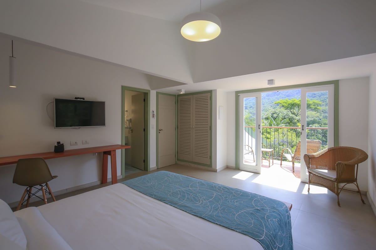 Premium Room | Premium bedding, minibar, in-room safe, desk