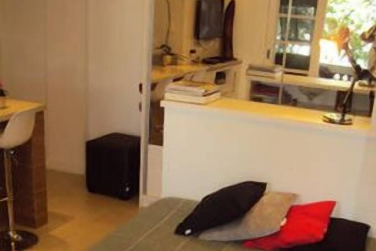 Apartment (202B)