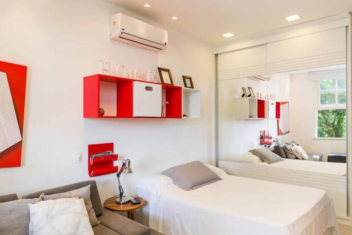 Apartment (202A)
