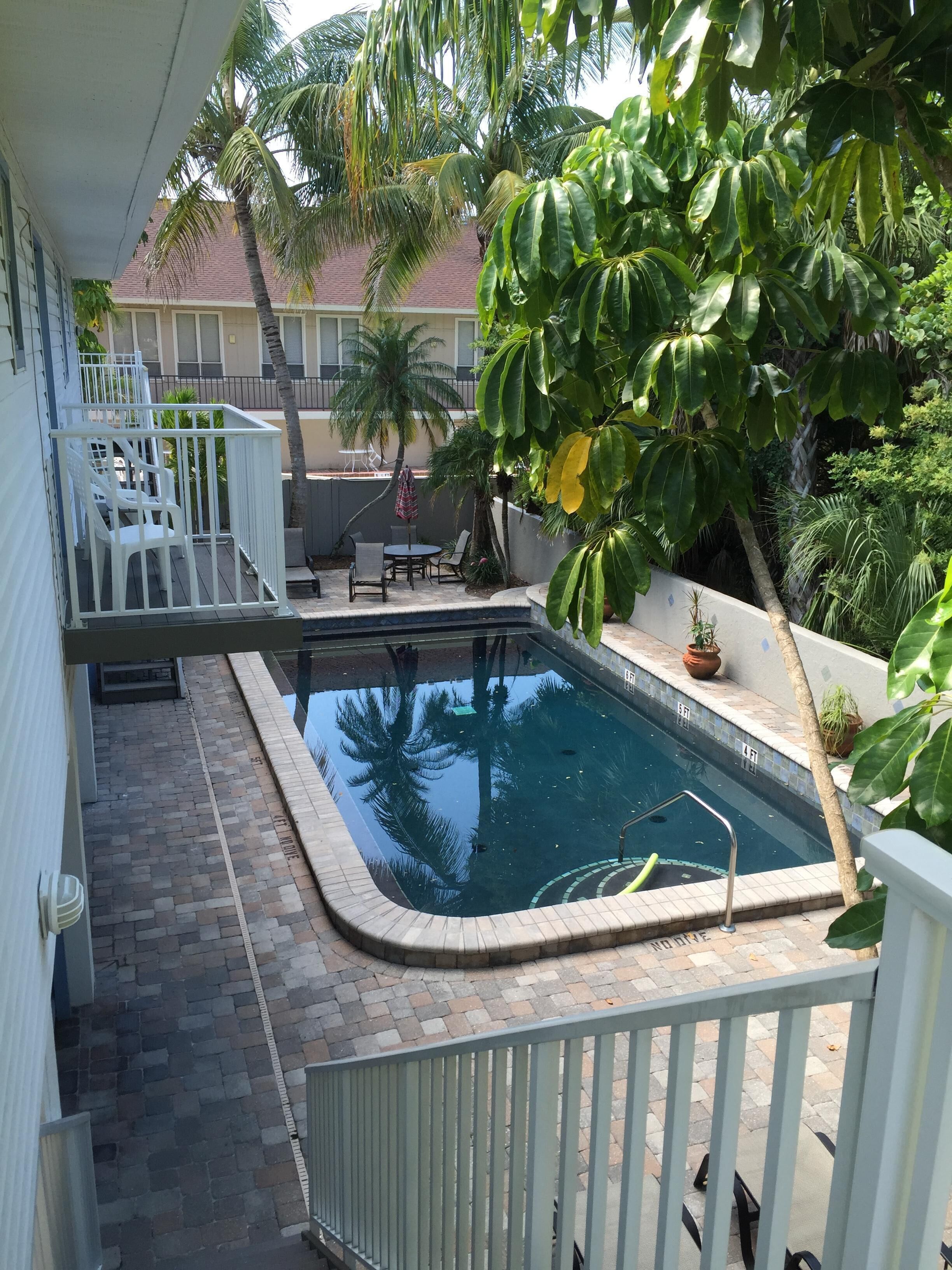 Anna Maria - Steps From The Beach