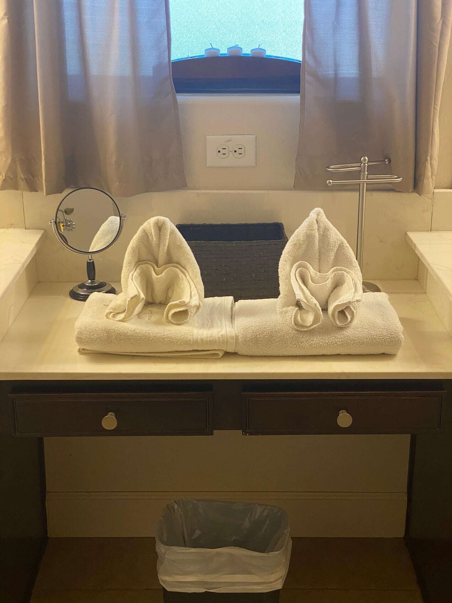 Hårføner og håndklær