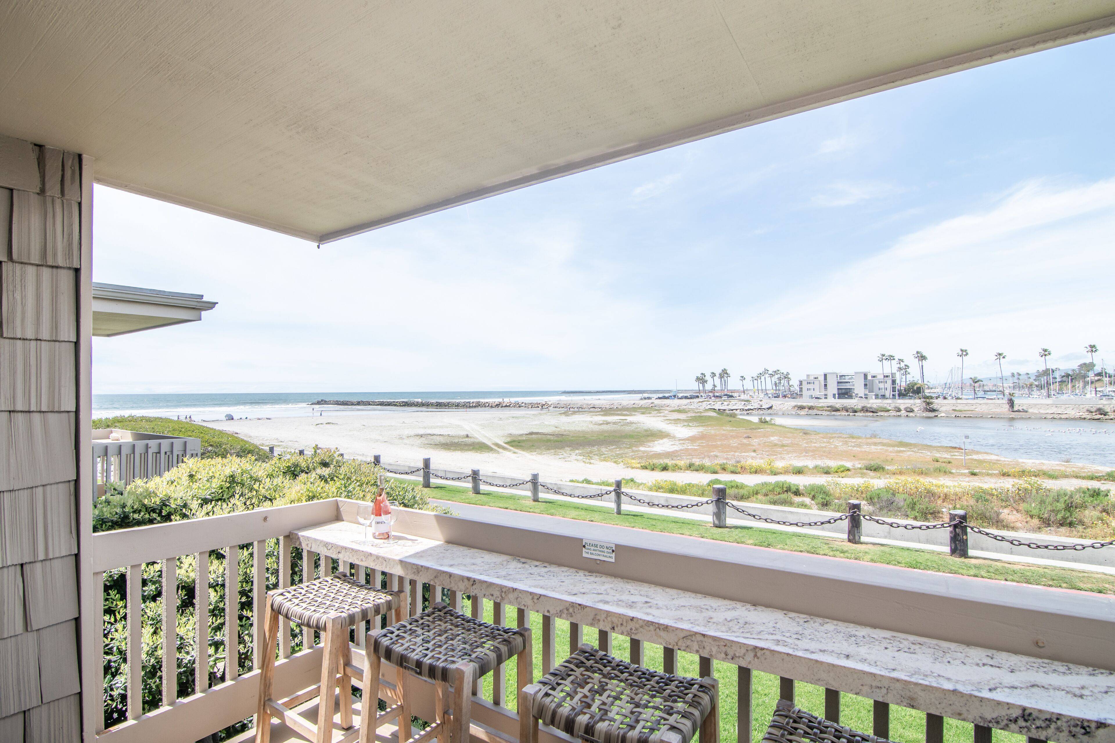 Luxe 2 BR Beachfront Condo w/Harbor & Ocean views -Perfect Family Escape!