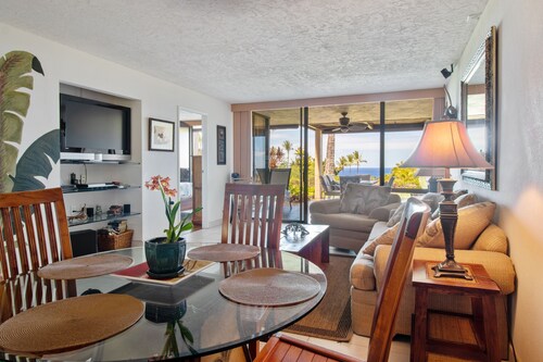  Relax and enjoy your own spacious private lanai with ocean & sunset views