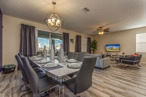 Dining - ⭐Golf Resort⭐- 9Bed/5Bath Home in ChampionsGate/Private Pool+SPA (Champions Gate)