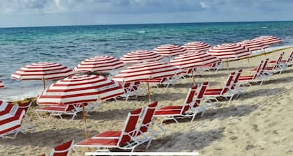 New luxurious 3bdr condo at BW with Resort amenities & Beach Chairs