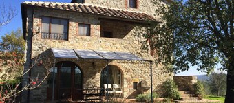 Charmante Toscaanse villa in de buurt van Siena / privé-omgeving / groot zwembad