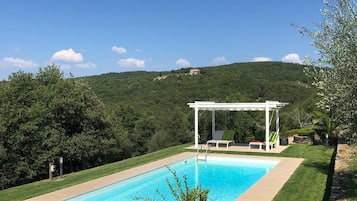 Piscine extérieure, piscine chauffée