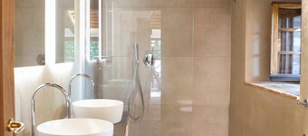 Encantadora villa toscana cerca de Siena / entorno privado cautivador / piscina grande