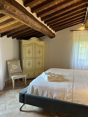 3 Schlafzimmer, Schreibtisch, Bügeleisen/Bügelbrett, kostenloses WLAN