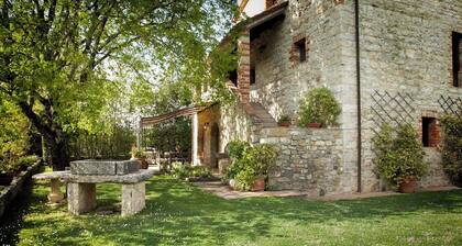 Charmante toskanische Villa in der Nähe von Siena / kapitivierende private Umgebung / großer Pool