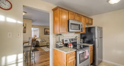 Beautiful home, easy access to everything!