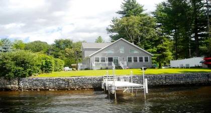 Kaunis ranta - hiihto / lumilautailu / Snow Mobile lähellä taloa