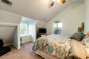 4 bedrooms, iron/ironing board, free WiFi, bed sheets