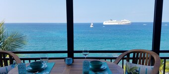 ** AWESOME OCEAN FRONT 7th Floor Floor Penthouse CONDO ** 